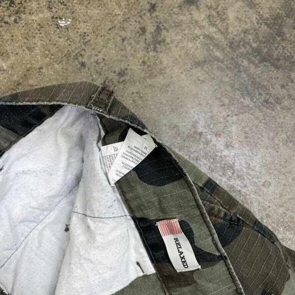 Dickies Mens Green Shorts - Picture 4 of 7